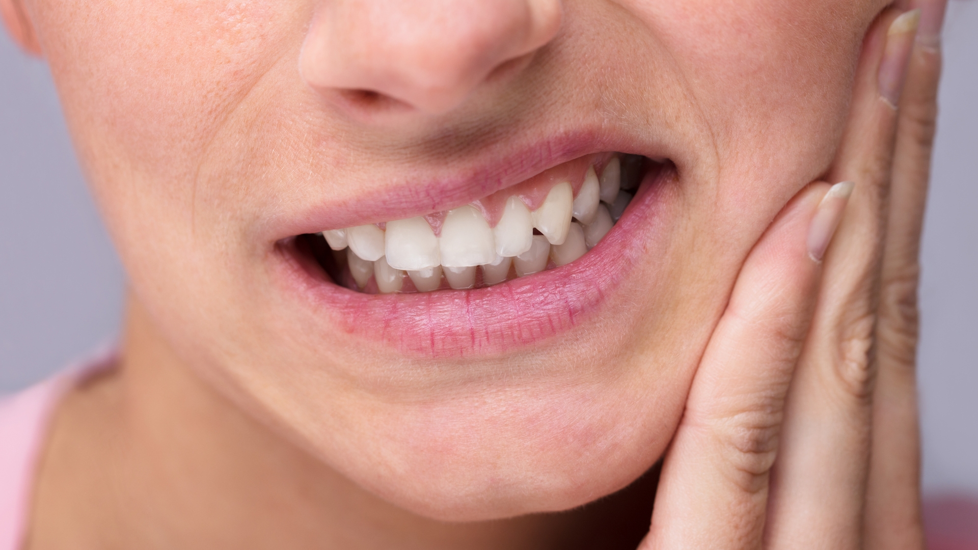 Read more about the article Bruksismi – hampaiden tiedostamaton narskuttelu
